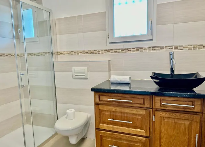 Mare E Machja Avec Piscine Et Vue