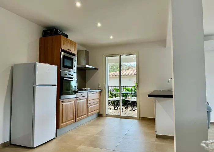 Mare E Machja Avec Piscine Et Vue